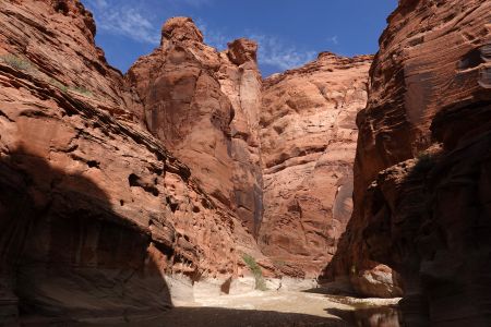 O co je Buckskin Gulch divočejší, o to je Paria Canyon malebnější